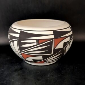 Original Genuine Native American Acoma Pottery Vase Bowl Pot Signed F/M Antonio